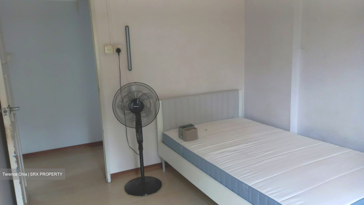Blk 215 Serangoon Avenue 4 (Serangoon), HDB 4 Rooms #570223101